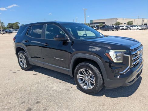 Used 2025 GMC Terrain Elevation AWD/4WD image 2