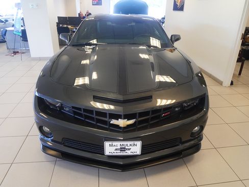Used 2013 Chevrolet Camaro SS w/ RS Package RWD image 2