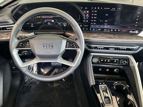 New 2025 Audi Q5 Premium AWD/4WD image 13