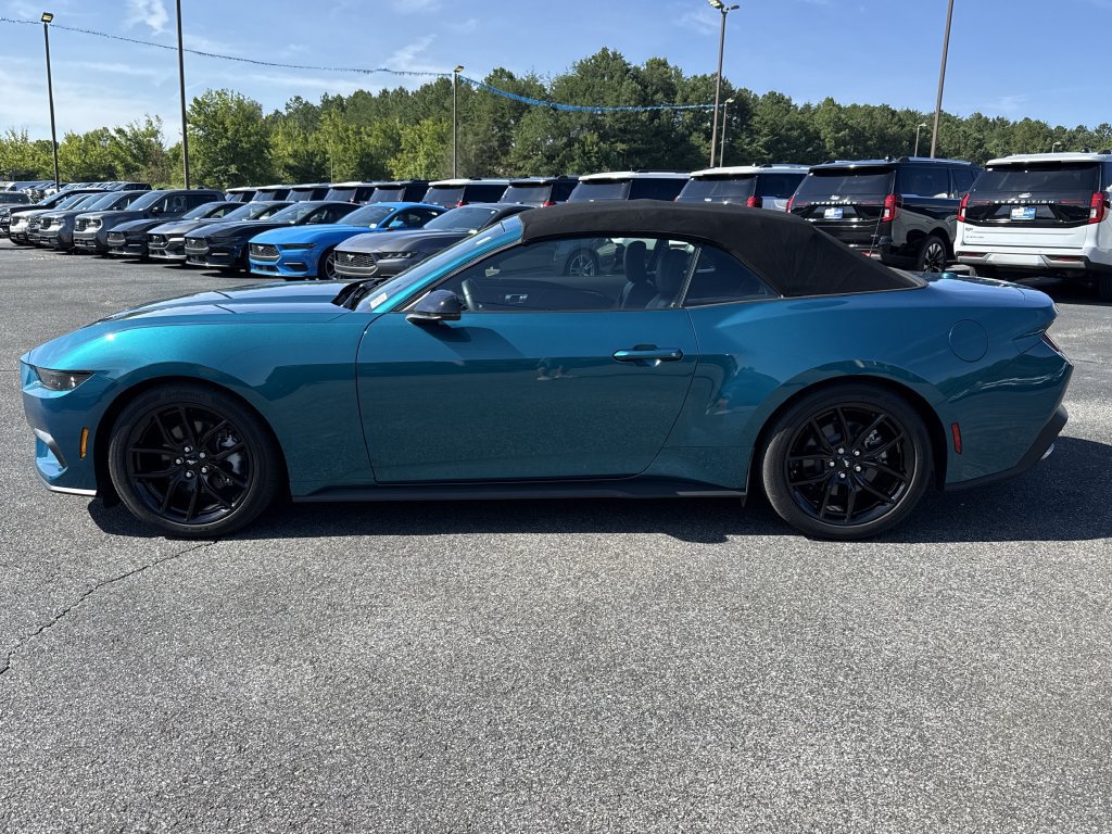 Used 2026 Ford Mustang Premium RWD image 4