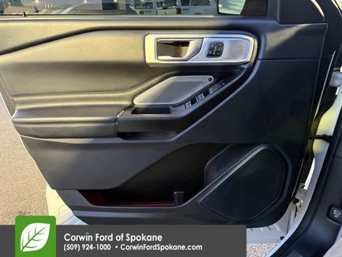Used 2020 Ford Explorer Platinum image 22