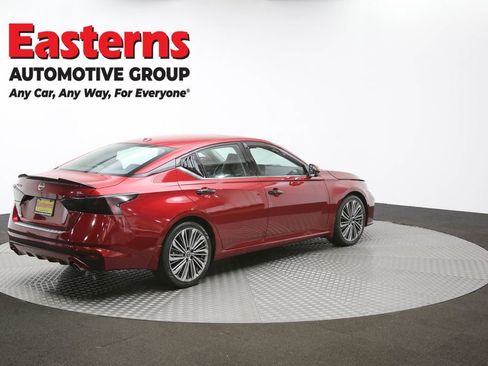 Used 2023 Nissan Altima 2.5 SL FWD image 41