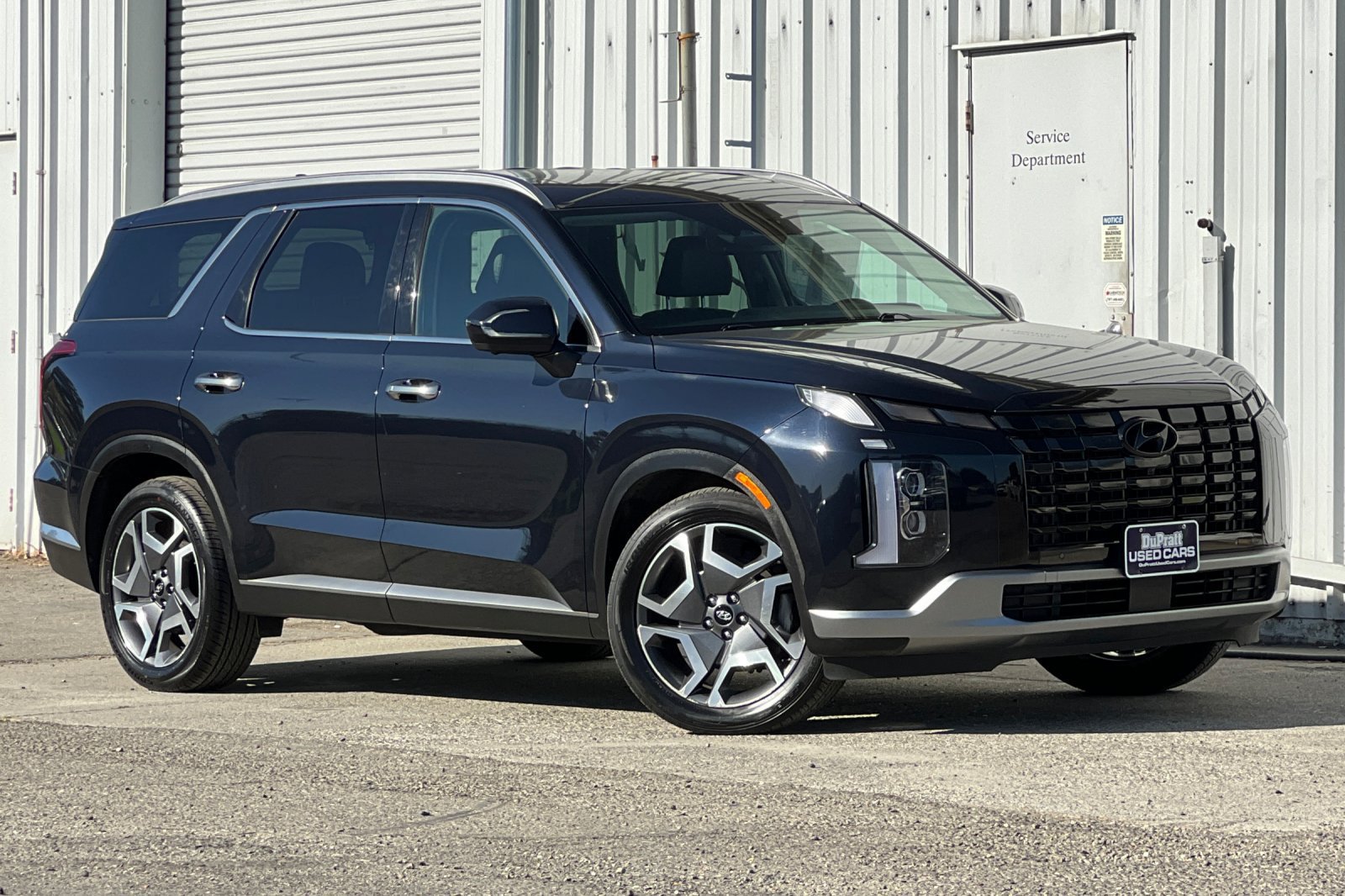 Used 2024 Hyundai Palisade Limited AWD/4WD image 2