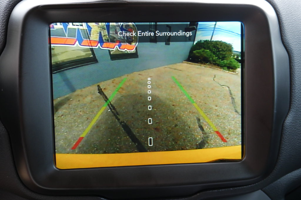 Used 2023 Jeep Renegade Latitude w/ Premium Group AWD/4WD image 20