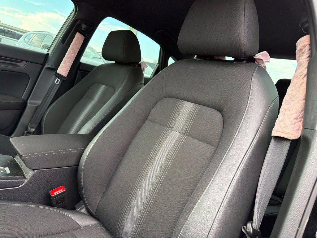 Used 2025 Honda Civic Sport image 16