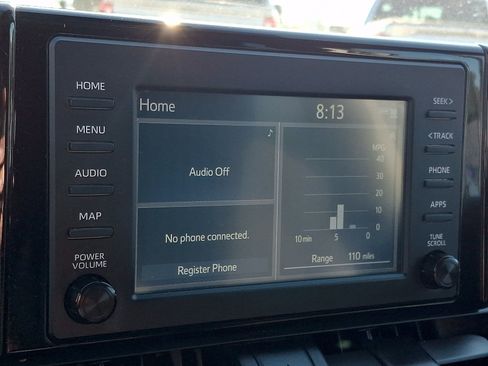 Used 2019 Toyota RAV4 LE FWD image 15