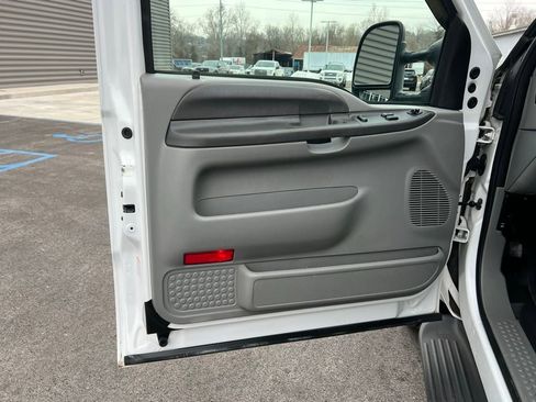 Used 2002 Ford F250 XL image 11