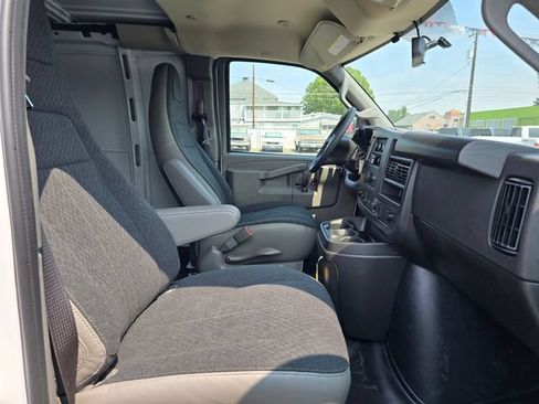 New 2025 GMC Savana 2500 w/ Driver Convenience Package RWD image 10