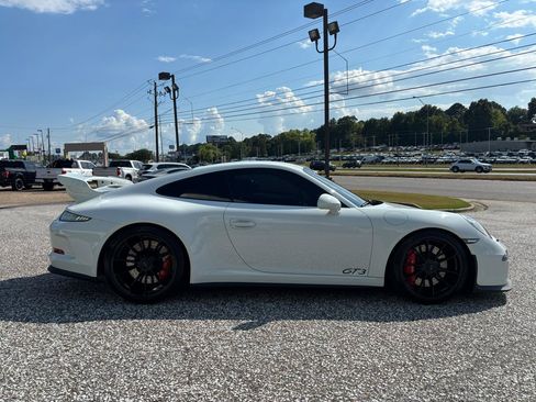 Used 2015 Porsche 911 GT3 RWD image 9