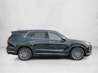 Used 2025 Hyundai Palisade Calligraphy video 2