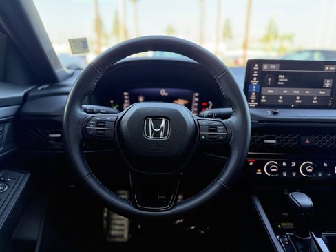 Used 2025 Honda Accord Sport image 19