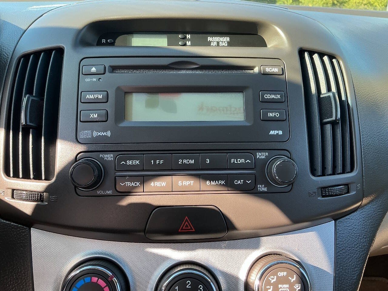 Used 2008 Hyundai Elantra SE FWD image 25