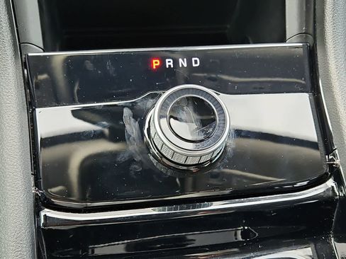 Used 2023 Jeep Grand Cherokee Limited image 32