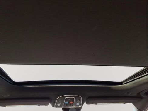 New 2026 Jeep Grand Cherokee Altitude image 13