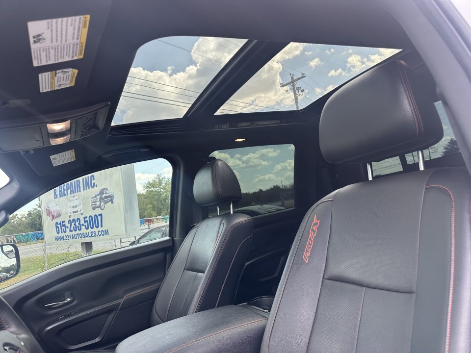 Used 2020 Nissan Titan PRO-4X w/ Pro-4x Convenience Package AWD/4WD image 15