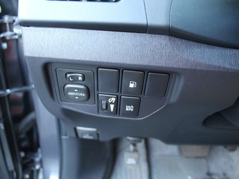 Used 2015 Toyota Prius Prime Plug-In Hybrid FWD image 26
