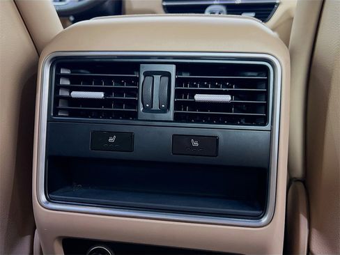 Certified 2023 Porsche Cayenne Coupe image 27