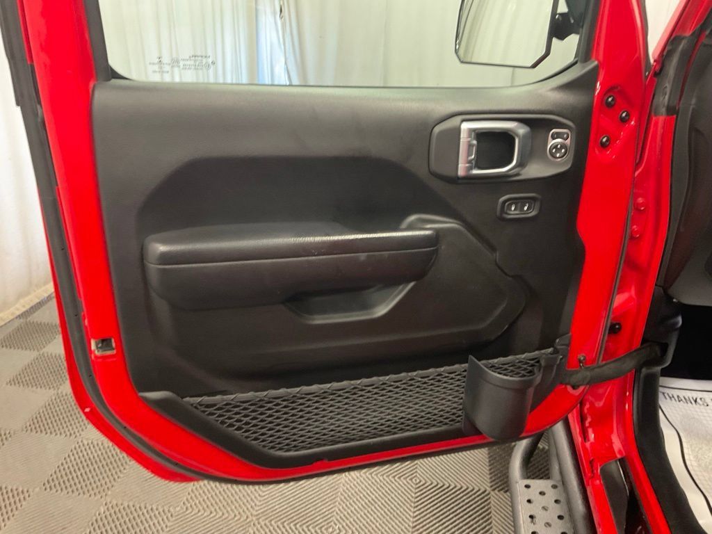 Used 2021 Jeep Gladiator Sport AWD/4WD image 10