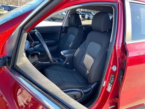 Used 2019 Kia Sportage LX image 9