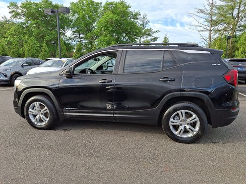 Used 2023 GMC Terrain SLE w/ Driver Convenience Package AWD/4WD image 8