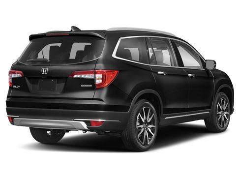 Used 2019 Honda Pilot Touring image 2