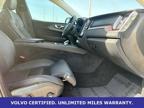 Certified 2023 Volvo XC60 B5 Ultimate w/ Climate Package image 37