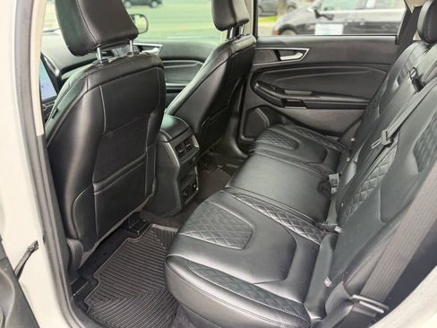 Used 2023 Ford Edge Titanium w/ Equipment Group 301A AWD/4WD image 21