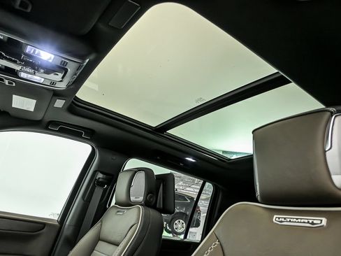New 2026 GMC Yukon XL Denali Ultimate AWD/4WD image 9