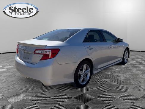 Used 2013 Toyota Camry SE image 5