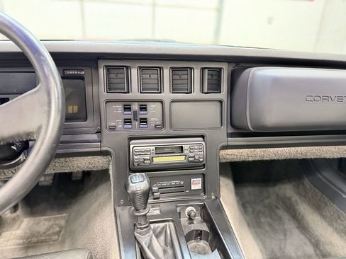Used 1986 Chevrolet Corvette Convertible image 27