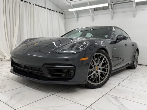 Certified 2023 Porsche Panamera 4 image 8