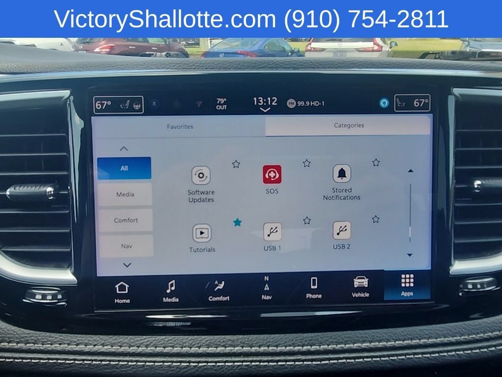 Used 2025 Chrysler Pacifica Limited FWD image 47
