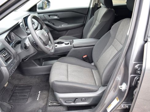 Used 2026 Nissan Rogue SV w/ Cold Weather Package AWD/4WD image 34