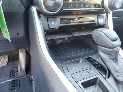 Used 2025 Toyota RAV4 LE FWD image 24