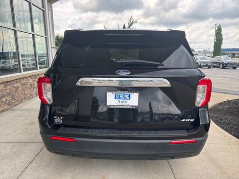 Used 2021 Ford Explorer XLT AWD/4WD image 4
