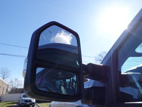 Used 2024 Ford F250 XLT image 11