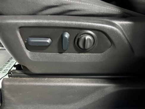 Used 2022 Chevrolet Silverado 2500 LT AWD/4WD image 28
