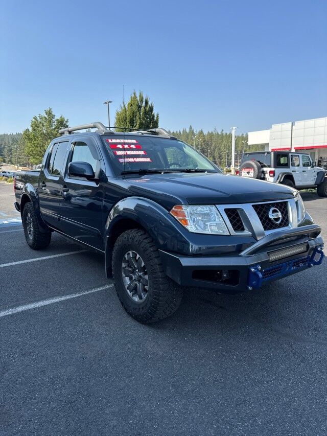 Used 2018 Nissan Frontier PRO-4X AWD/4WD image 3