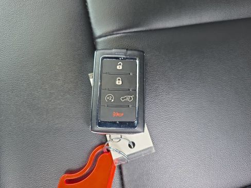 Used 2024 Jeep Grand Cherokee L Limited image 38