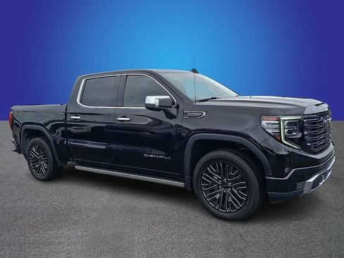 Used 2022 GMC Sierra 1500 Denali Ultimate AWD/4WD image 4