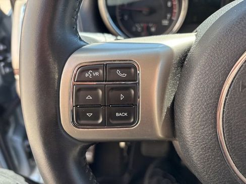 Used 2012 Jeep Grand Cherokee Limited image 20