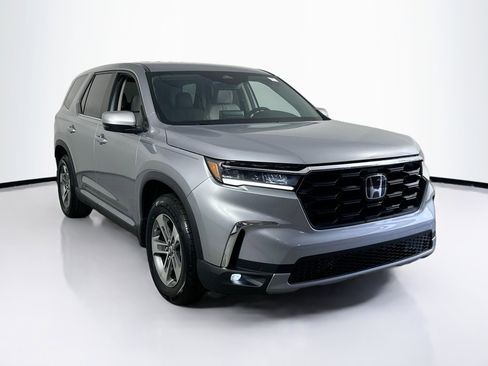 Used 2023 Honda Pilot EX-L image 3