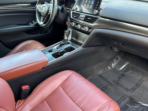 Used 2019 Honda Accord Sport image 15