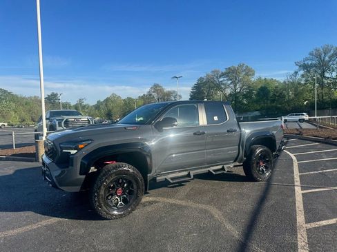 Certified 2024 Toyota Tacoma TRD Pro AWD/4WD image 33