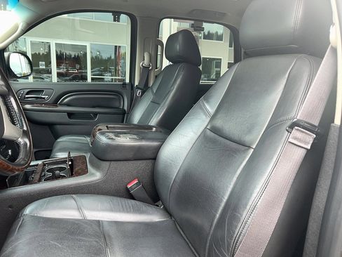 Used 2013 GMC Yukon Denali image 21