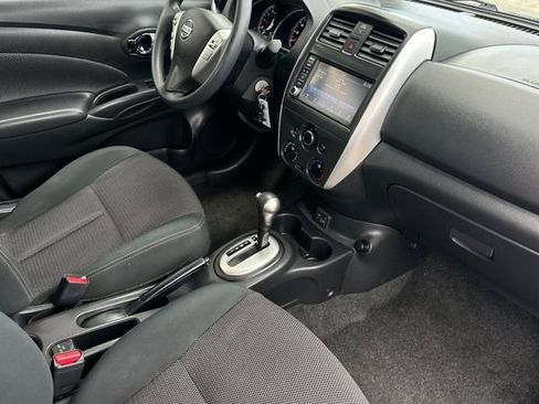 Used 2019 Nissan Versa SV image 17