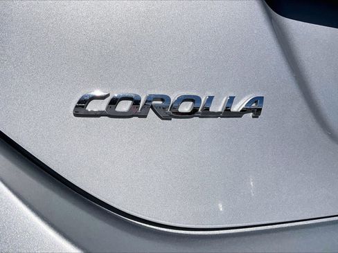 Used 2017 Toyota Corolla LE image 8