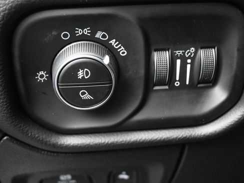 New 2026 RAM 1500 Laramie AWD/4WD image 20