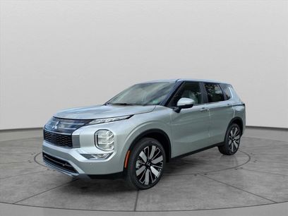 New 2025 Mitsubishi Outlander SE