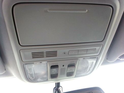 Used 2017 Honda Pilot EX-L image 17